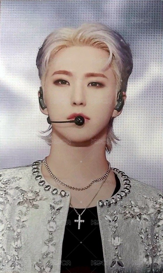 FOLLOW AGAIN 環球 藍光特典 明信片  正面