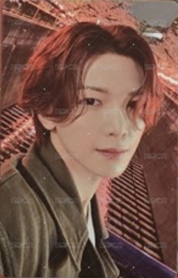 GOLDEN HOUR :  Part.3 In Your Fantasy 專輯卡 limited edition 正面