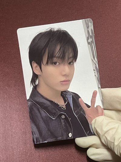 JungKook 個人1輯 GOLDEN 專卡