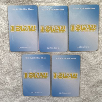 i-dle wm單特典一套 量很少 卡面跟卡背都很好看的一套