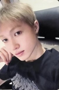 迷一 yzy 幸運卡 