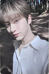 IN ITS TIME 專輯卡 White版