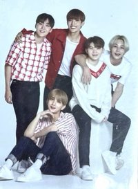the SAEM 代言卡 Vocal Team