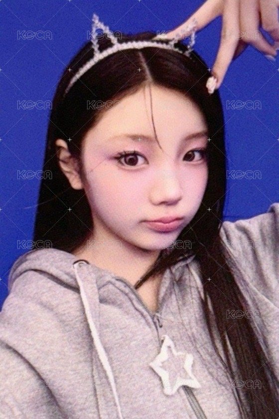 bomb yzy 線上3.0 簽售卡  正面