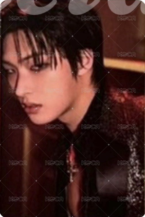 GOLDEN HOUR :  Part.3 In Your Fantasy 專輯卡 POCA RED ver. 正面