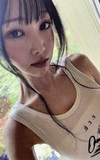 In Bloom 專輯卡 