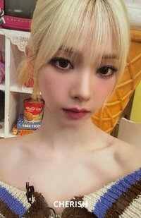 MY WORLD sm 直播卡 A柚