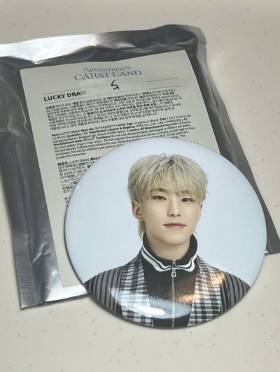 SVT FA 小黑扇 24克拉島徽章 Holiday 徽章