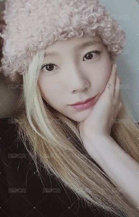 INVU 專輯卡 限量版 毛帽妍 正面