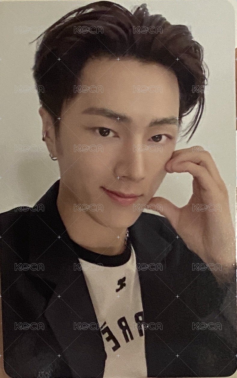 24年D社 雜誌卡 D社雜誌單封卡 黑衣星 正面