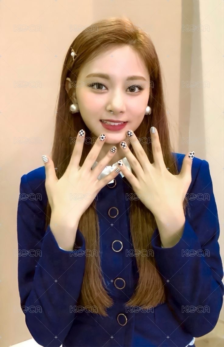 Eyes Wide Open 專輯卡  正面