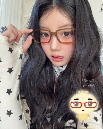 ILLIT 沅手燈卡💓