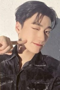 Not Okay 環球 特典卡 