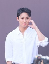 電動牙刷放假中