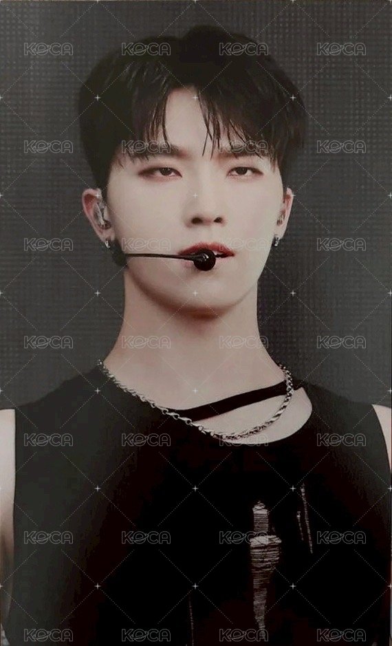 FOLLOW AGAIN 環球 藍光特典 明信片  正面