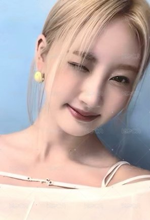 代言卡  BABYMONSTER CNP 正面