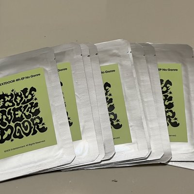 No Genre 快閃未拆隨機卡包