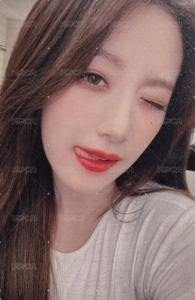 I feel dmm 5.0 特典卡 A ver.吐舌刷 正面