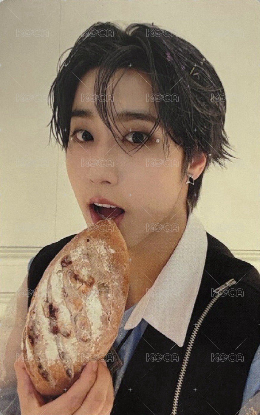 Hollow 專輯卡 期間生產限定盤 正面