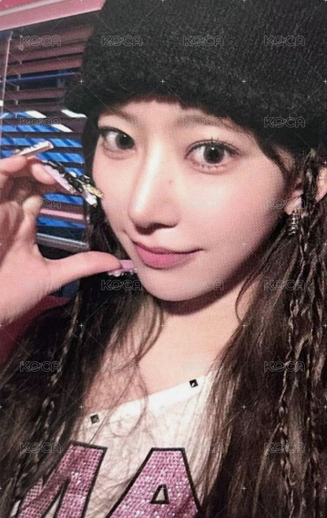 DIFFERENT 專輯卡 初回限定B 正面