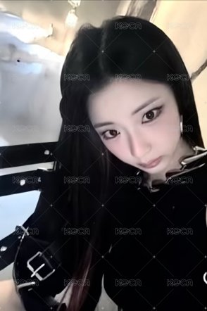 WE GO UP 滿額卡 線下快閃店 正面