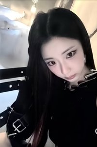 WE GO UP 滿額卡 線下快閃店