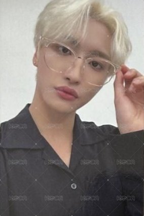 SPIN OFF : FROM THE WITNESS hello82 USA 特典卡  正面