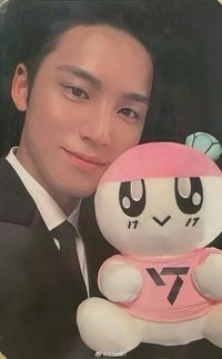 RIGHT HERE 周邊卡 ｜美巡衣服卡