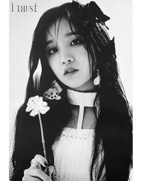 I TRUST 冊子 專輯配置