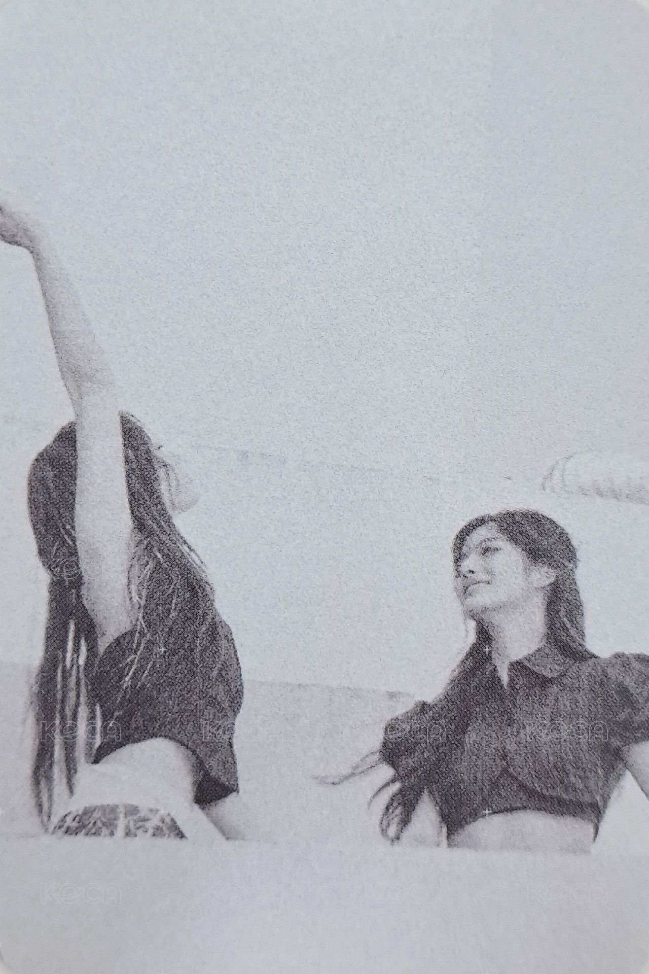 正規一 專輯卡 電子專固配 Valentine ver. 背面