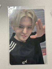 2025 SEASON’S GREETINGS 隨機卡 