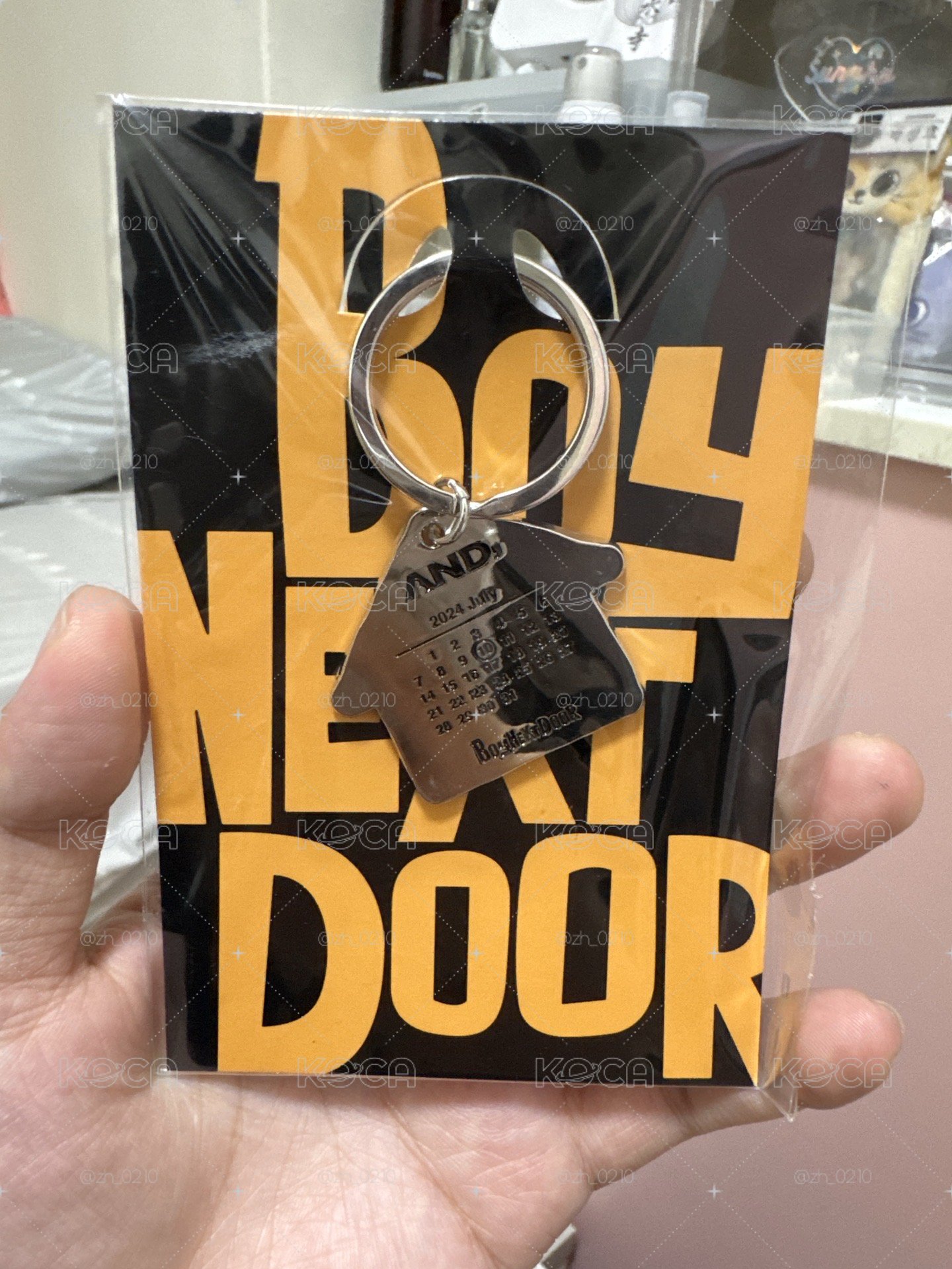 AND吊飾