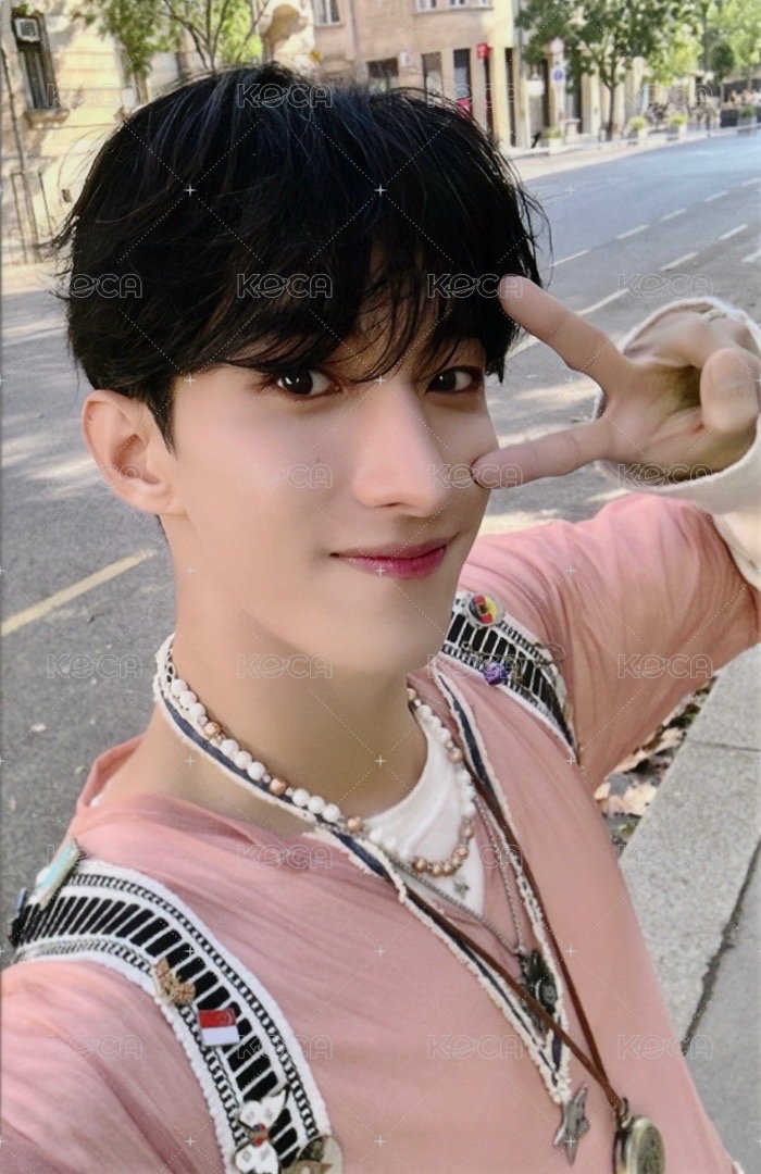 MINI11 yzy 澳門線下 簽售卡 粉衣碩 正面