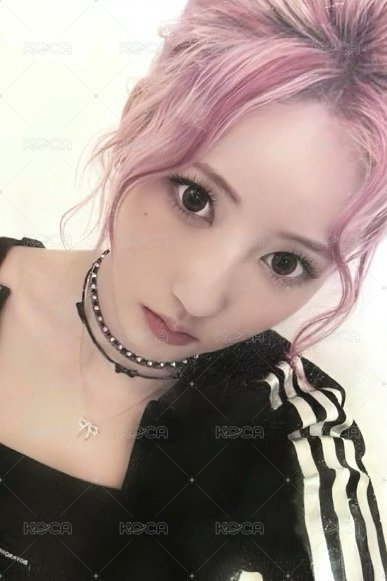 25’世巡 yg 滿額卡 亞巡滿額 正面