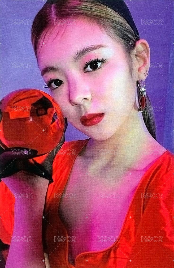 GUESS WHO 專輯卡  正面