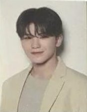 INCOMPLETE 周邊卡 帽T 證件照