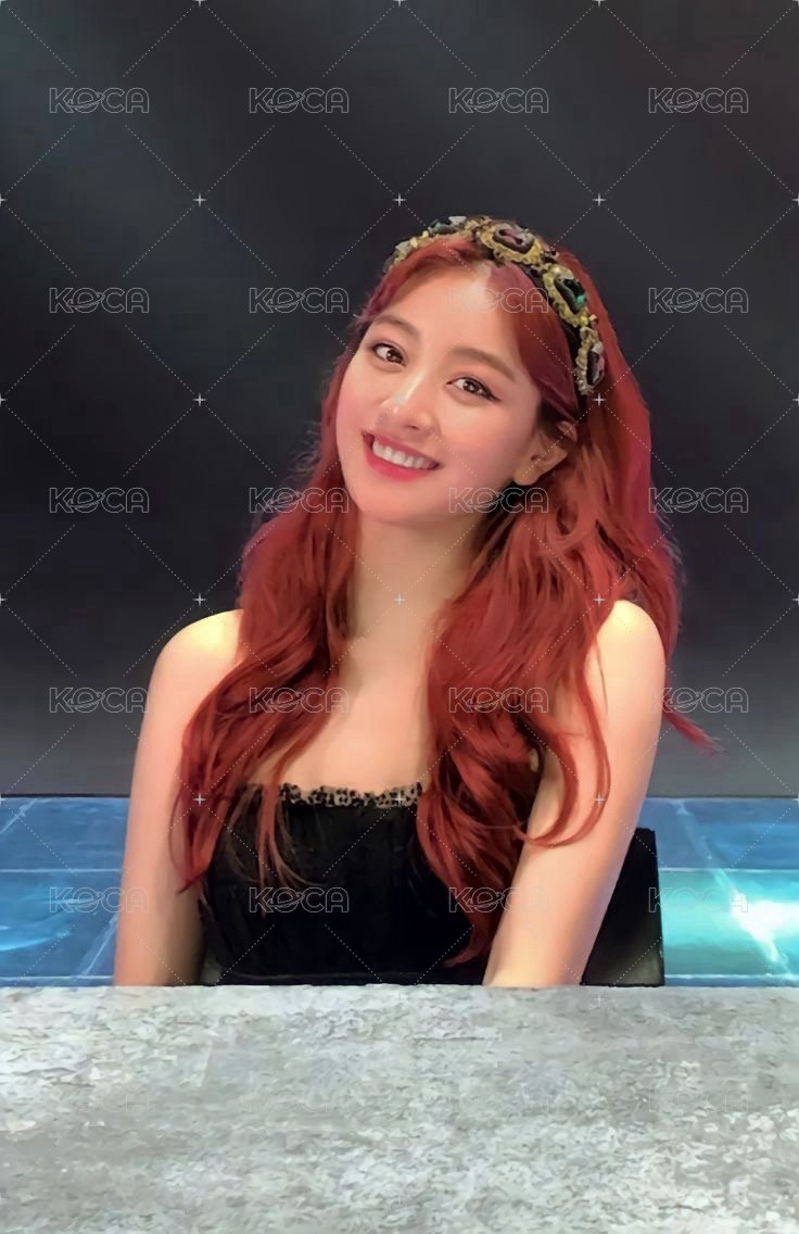 Eyes Wide Open 專輯卡  正面