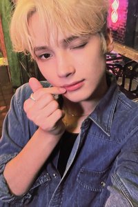 24年曆 年曆卡 卡 休寧凱