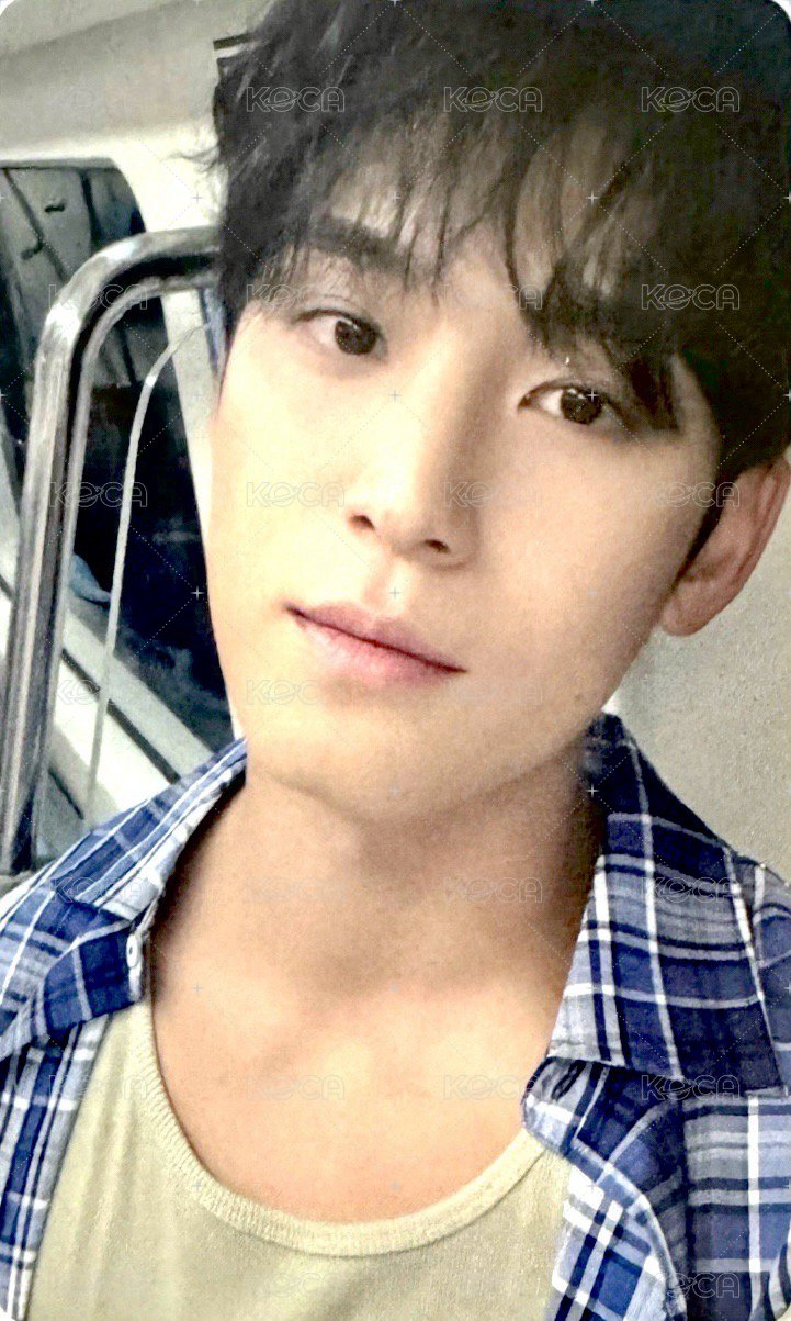 MINI12 yzy d 簽售卡  正面