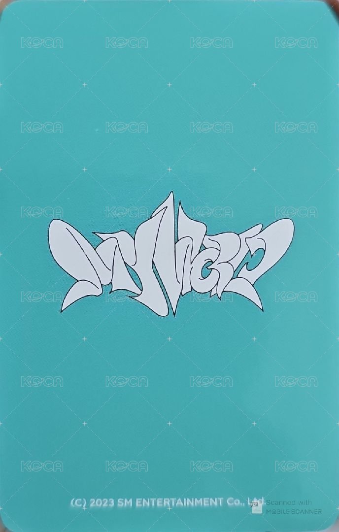 MY WORLD 隨機卡 D版冬 背面