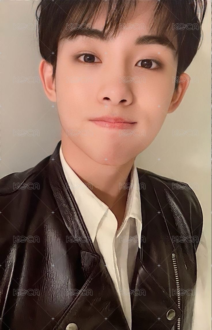 Take Over The Moon 專輯卡 sequel ver 正面