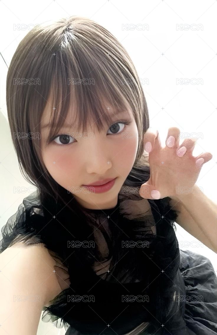 STRATEGY 專輯卡  正面