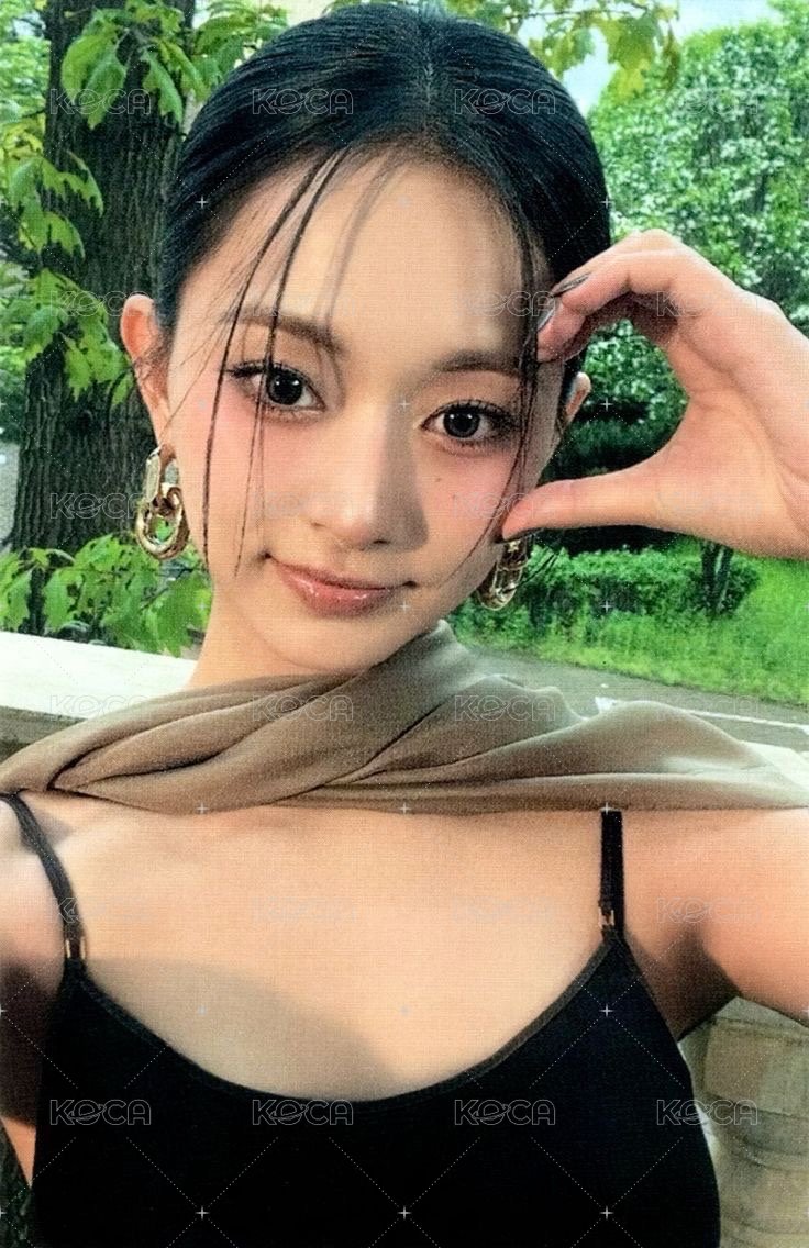 aboutTzu  專輯卡  正面