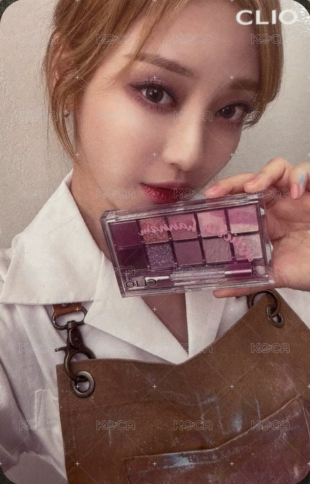 代言卡 clio眼影寧 背面