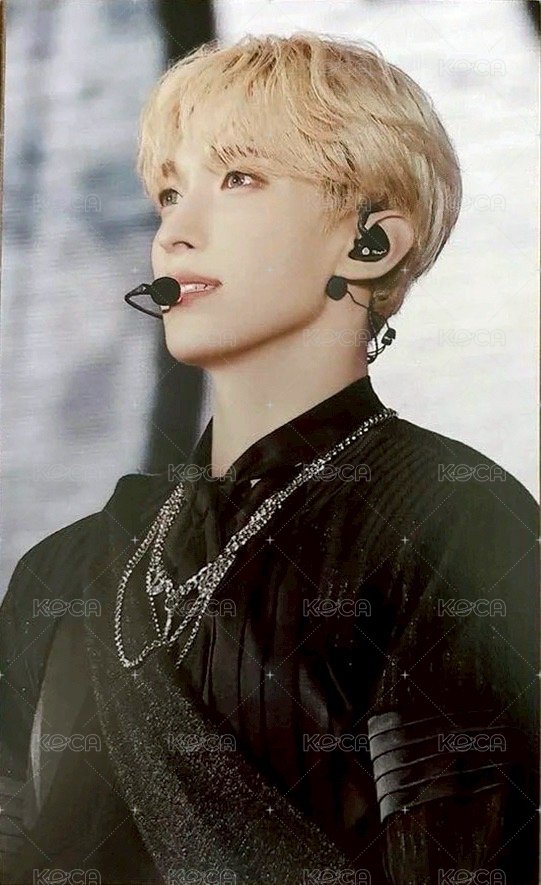 FOLLOW AGAIN 環球 藍光特典 明信片  正面