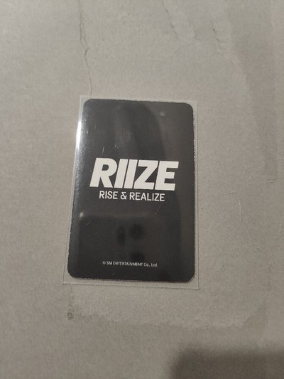 Get a guitarAM預售 李燦榮Anton