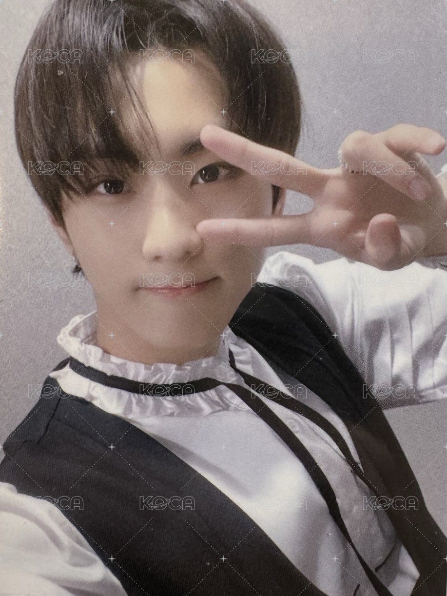 迷四 yzy 簽售卡  正面