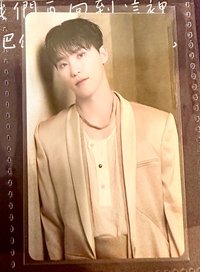 下面RIGHT HERE 隨機卡 