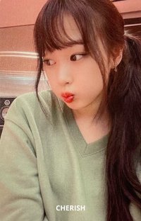 Girls yzy 特典卡 一直娛元旦特典吉