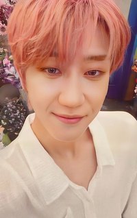 正四後續 yzy A 簽售卡 